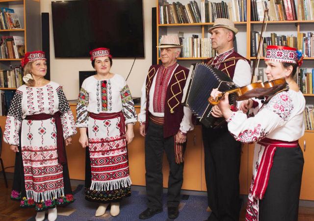 Фольклорний гурт ‘Пшеничне перевесло’